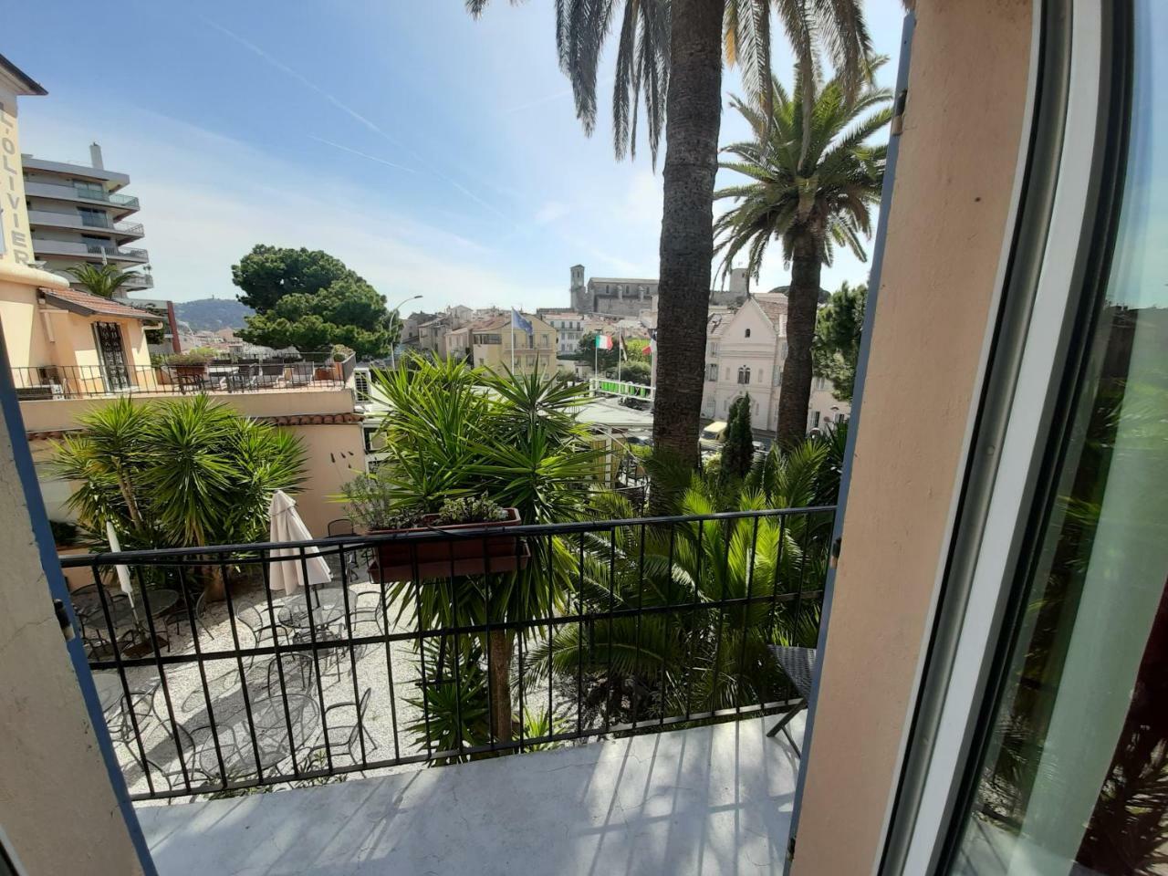 Hotel L'Olivier - Piscine & Parking Cannes Luaran gambar