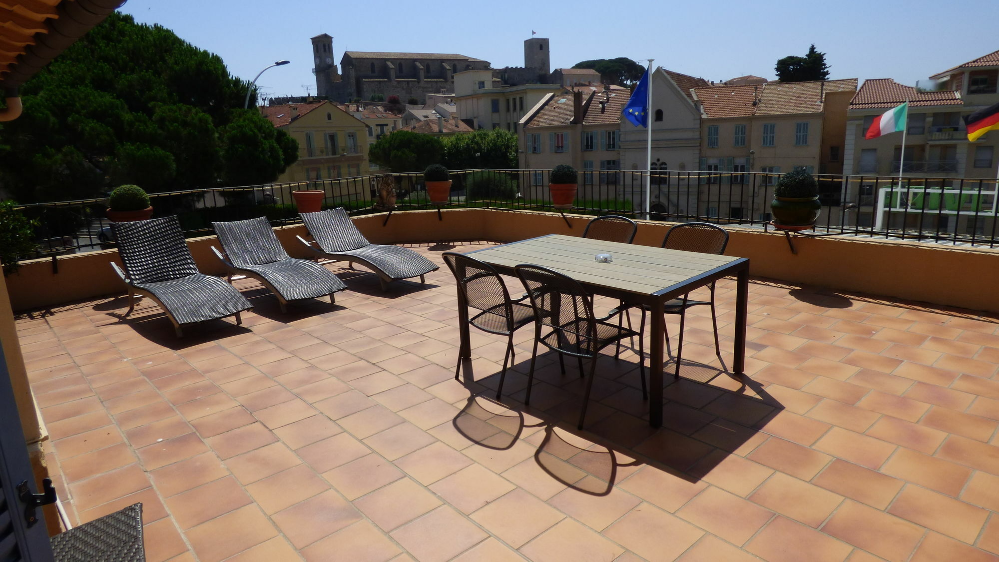 Hotel L'Olivier - Piscine & Parking Cannes Luaran gambar