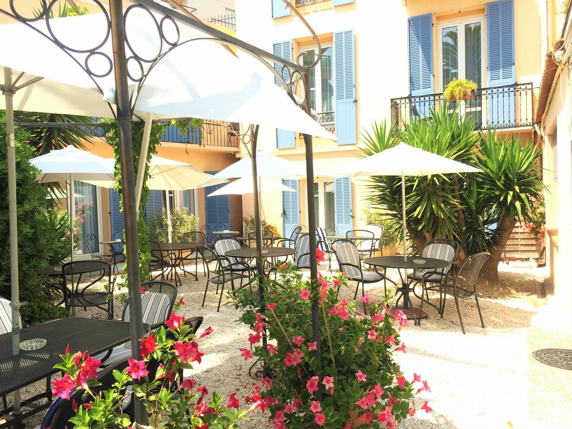 Hotel L'Olivier - Piscine & Parking Cannes Luaran gambar