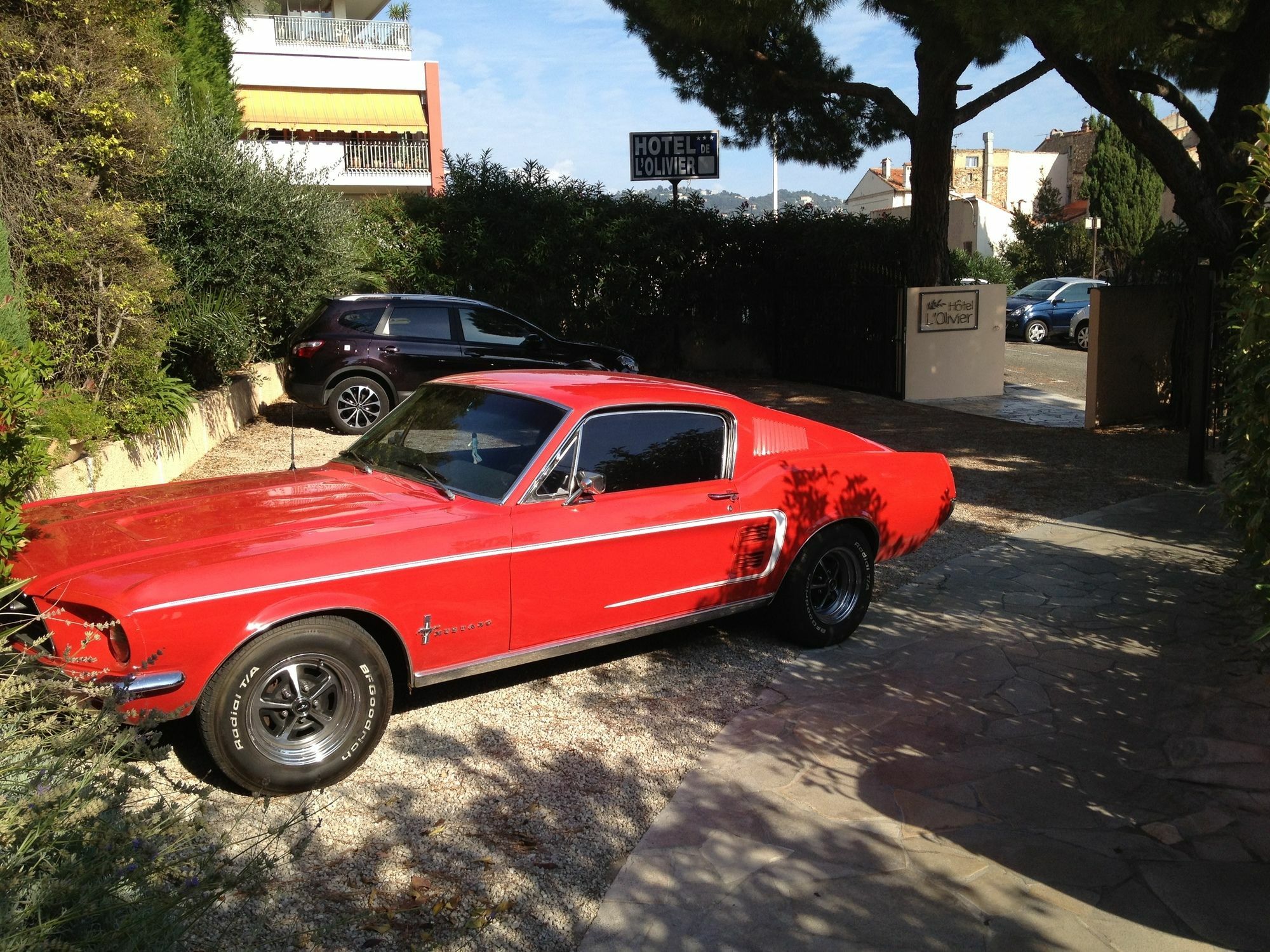 Hotel L'Olivier - Piscine & Parking Cannes Luaran gambar